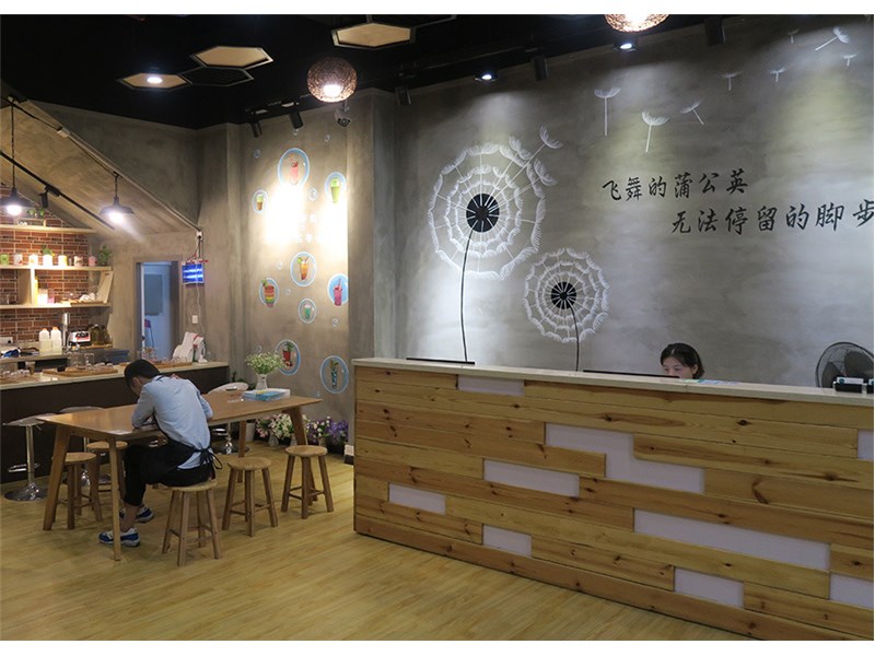 金達(dá)咖啡飲品城-奶茶培訓(xùn)零添加 提供設(shè)備和原料批發(fā)